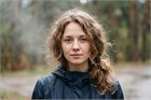 Пушистые и непослушные волосы: протокол гладкости и защиты от влажности